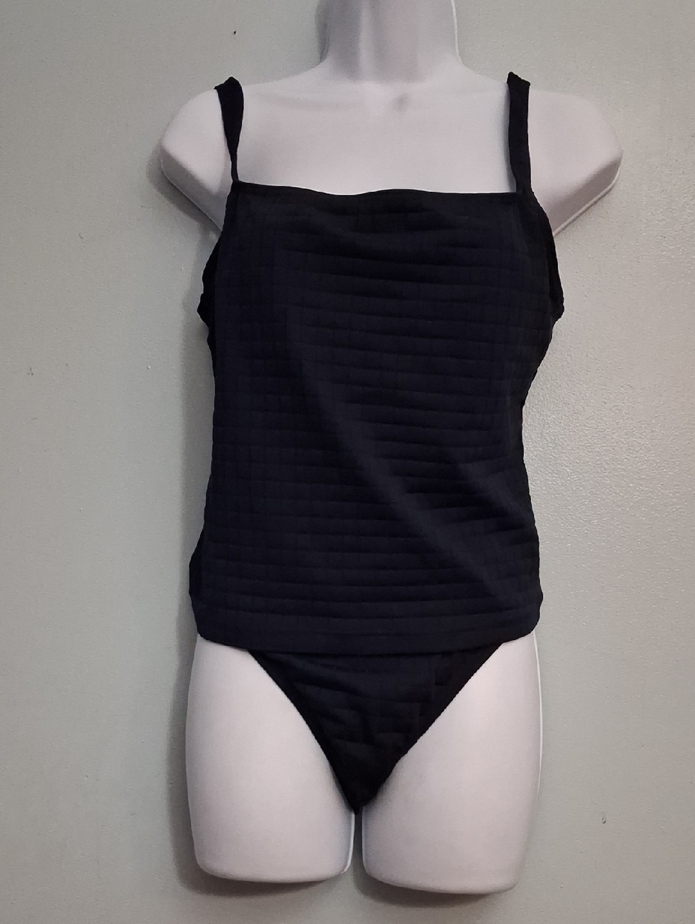 Speedo Size 12 Women's Dark Navy Blue Ribbed Tankini Set With Adjustable Straps.